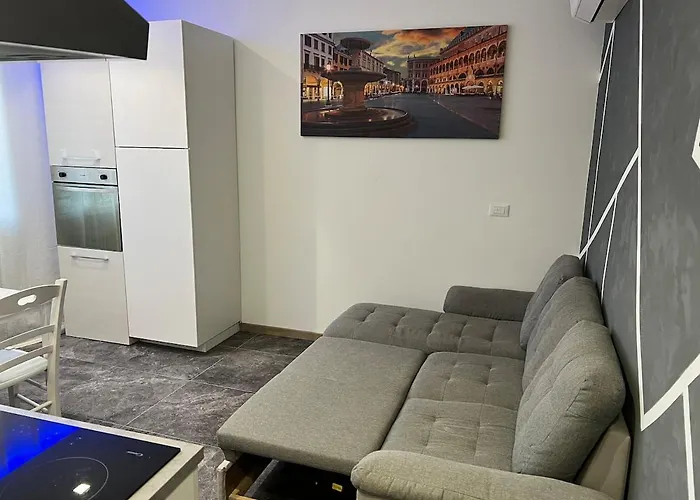 Anna Apartment